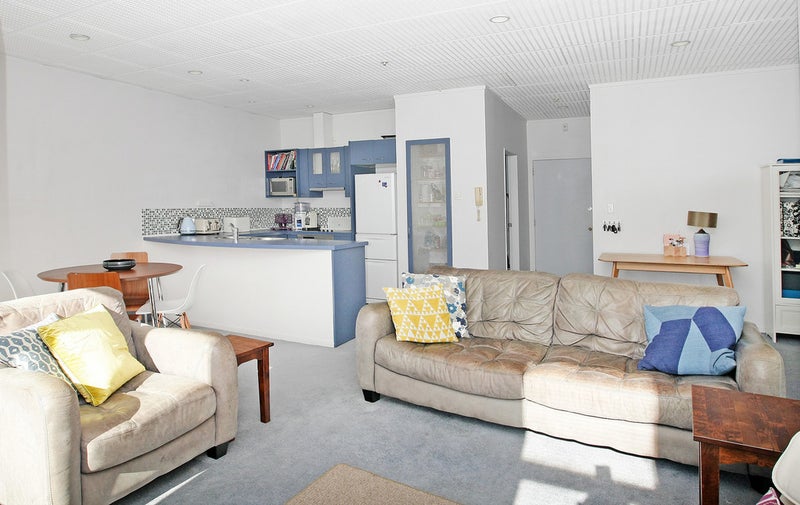 4/17 Adelaide Road, Mount Cook, Wellington - Carousel 2