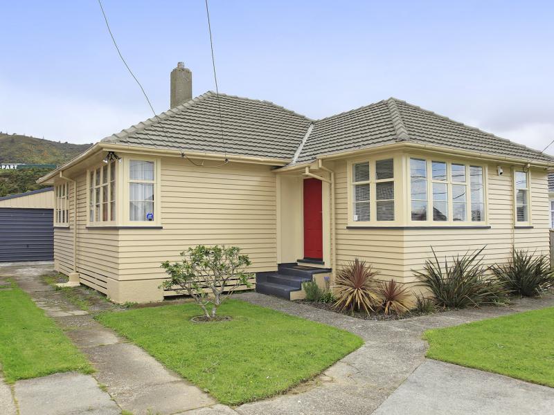 348 Oxford Terrace, Avalon, Lower Hutt - Carousel 1