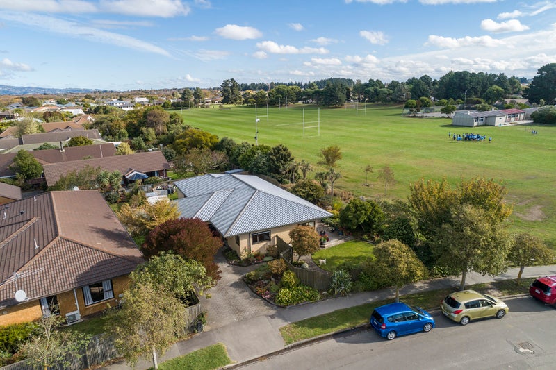 3 Pinaster Place, Parklands, Christchurch - Carousel 1