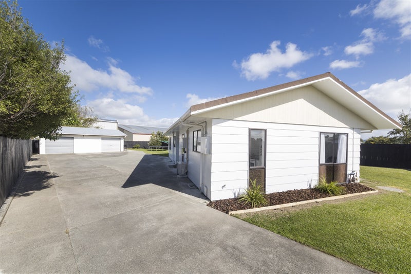 48 Acacia Street, Kelvin Grove, Palmerston North - Carousel 1
