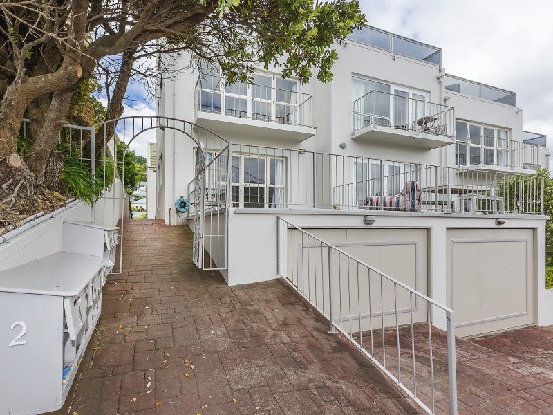 1/2 Mcfarlane Street, Mount Victoria, Wellington - Carousel 2