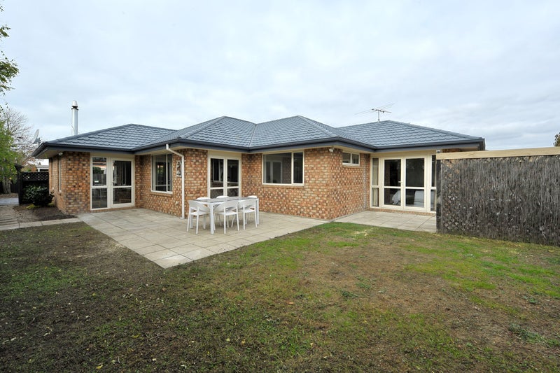 8 Sutton Place, Dallington, Christchurch - Carousel 12