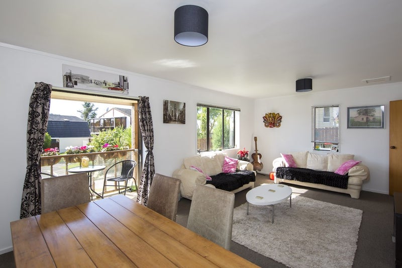 2A Mountain View Mews, Mount Wellington, Auckland - Carousel 2