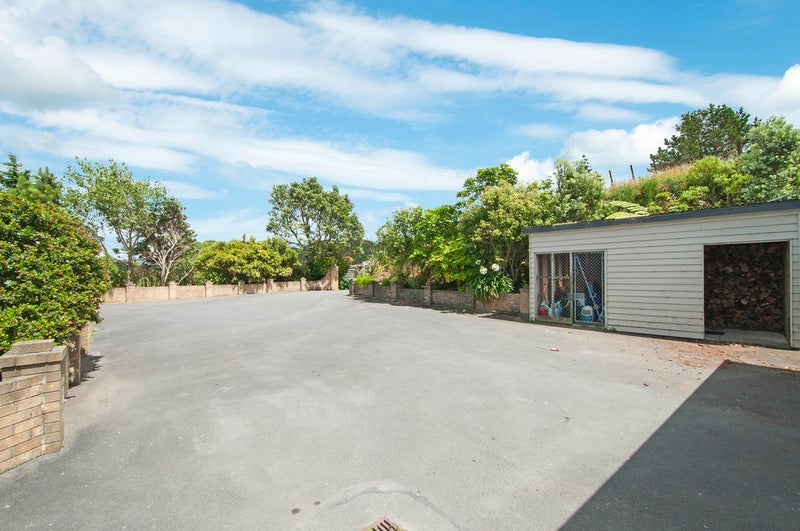 150 Horokiwi Road, Horokiwi, Wellington - Carousel 23