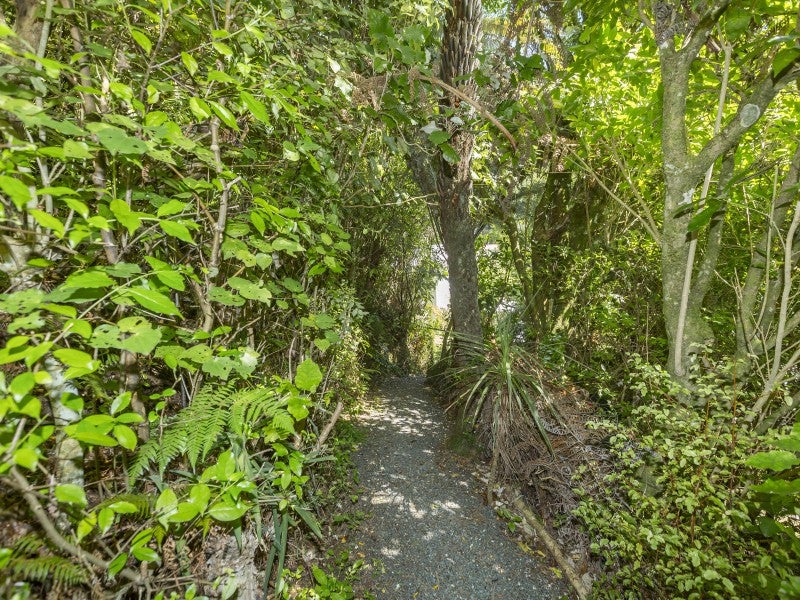 135 Pinehaven Road, Pinehaven, Upper Hutt - Carousel 26