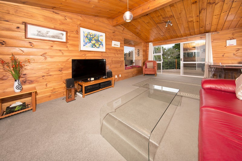 1/159 Carlisle Road, Northcross, Auckland - Carousel 2