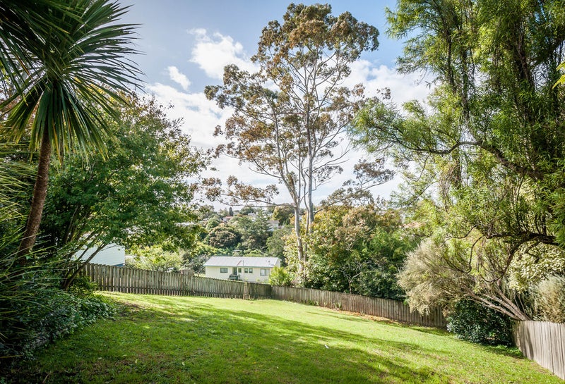 83 Fairclough Road, Beach Haven, Auckland - Carousel 15