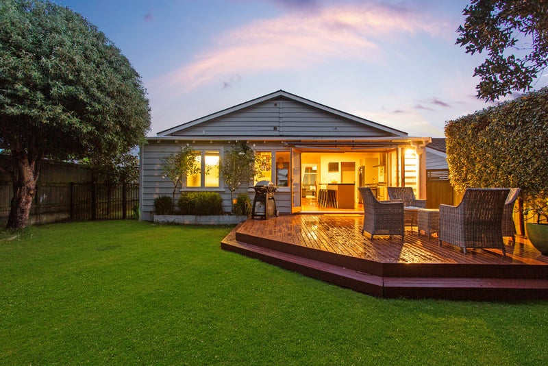 4 Amaru Road, One Tree Hill, Auckland - Carousel 2