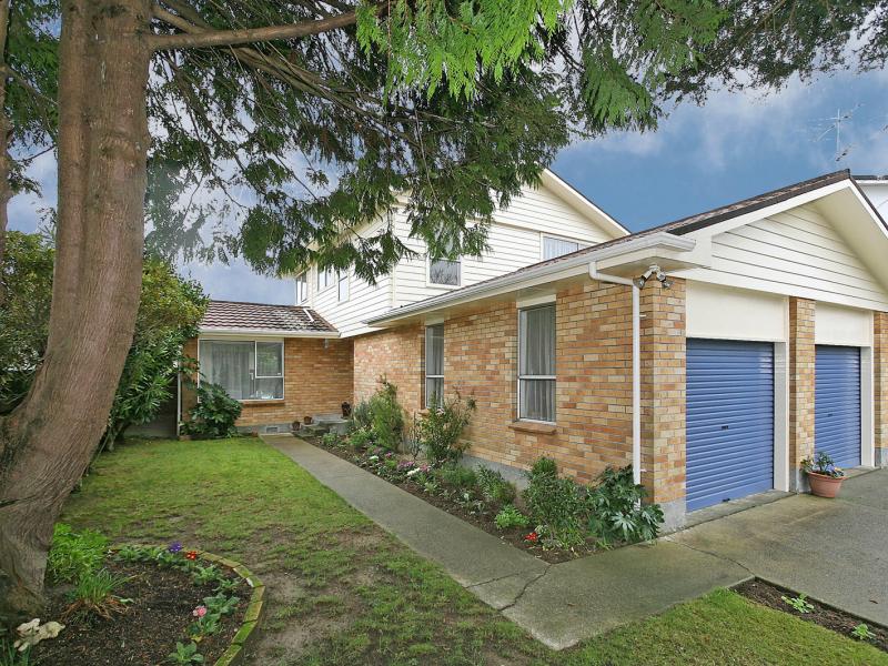 7 Waddington Drive, Naenae, Lower Hutt - Carousel 2