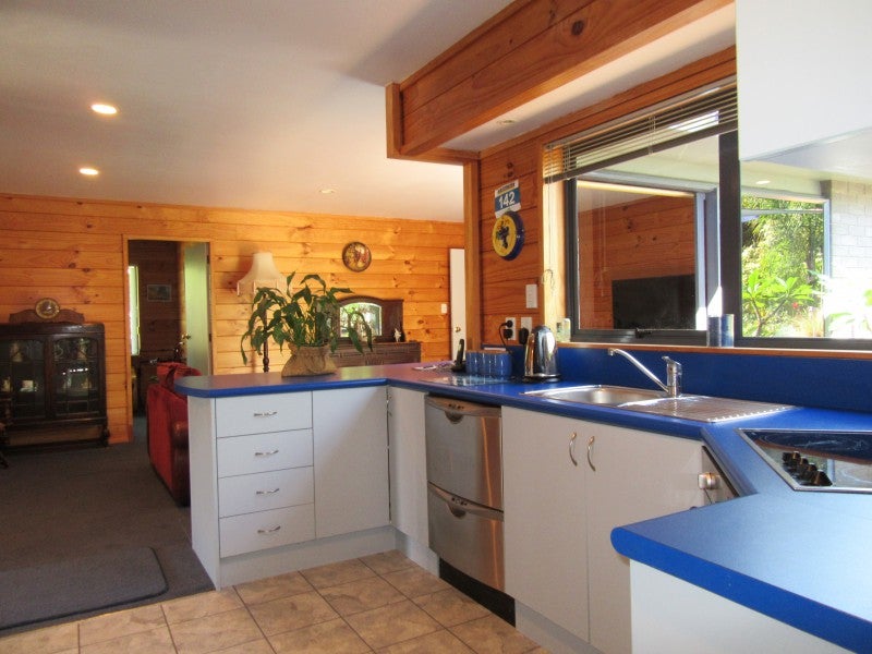 25 Ocean Park, Wainui, Gisborne - Carousel 2