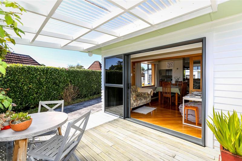 133 Govett Avenue, Frankleigh Park, New Plymouth - Carousel 2