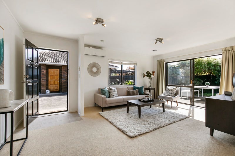 3/43 Alverston Street, Waterview, Auckland - Carousel 2