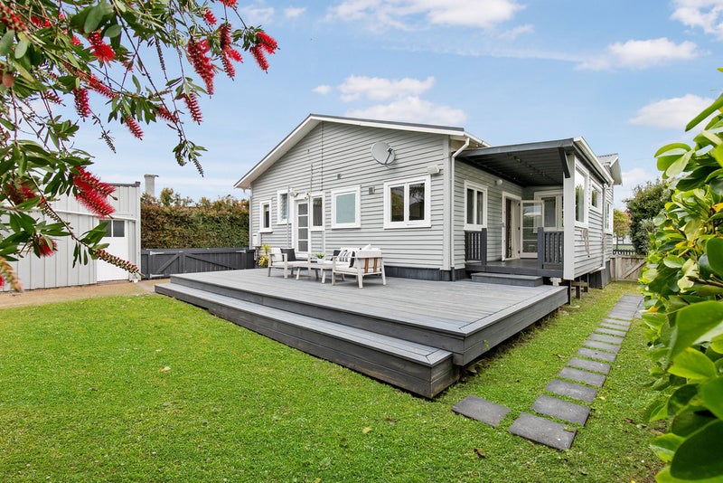 7 Fir Street, Waterview, Auckland - Carousel 2