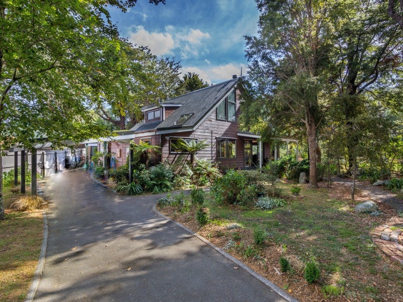 101 Gemstone Drive, Birchville, Upper Hutt - Carousel 1