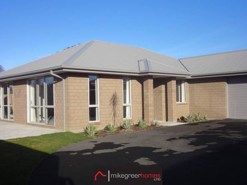 24 Larne Place, Belfast, Christchurch - Carousel 1
