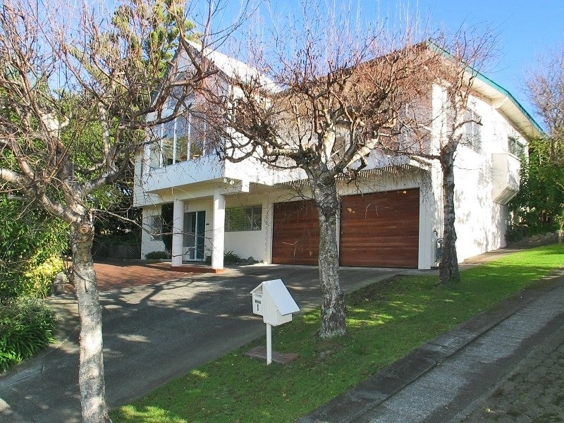 1 Seaview Road, Paremata, Porirua - Carousel 2
