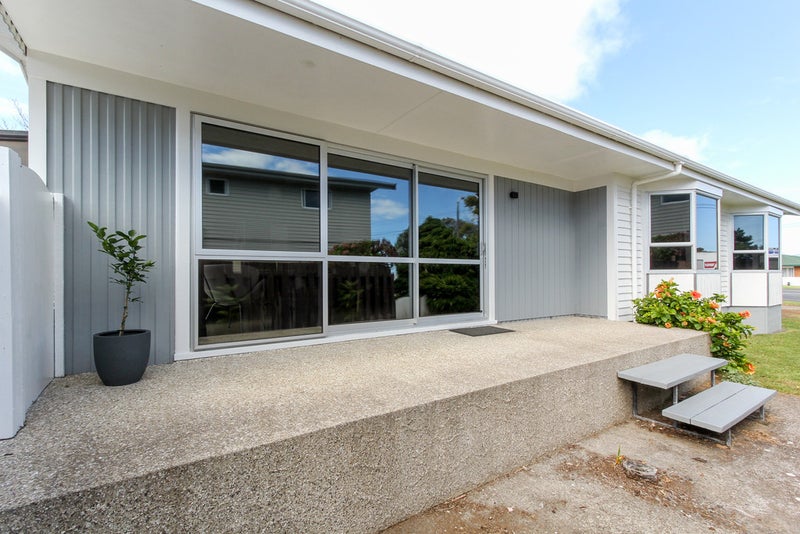 205 Mangorei Road, Merrilands, New Plymouth - Carousel 2