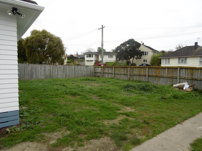 10 Gubb Place, Otara, Auckland - Carousel 8