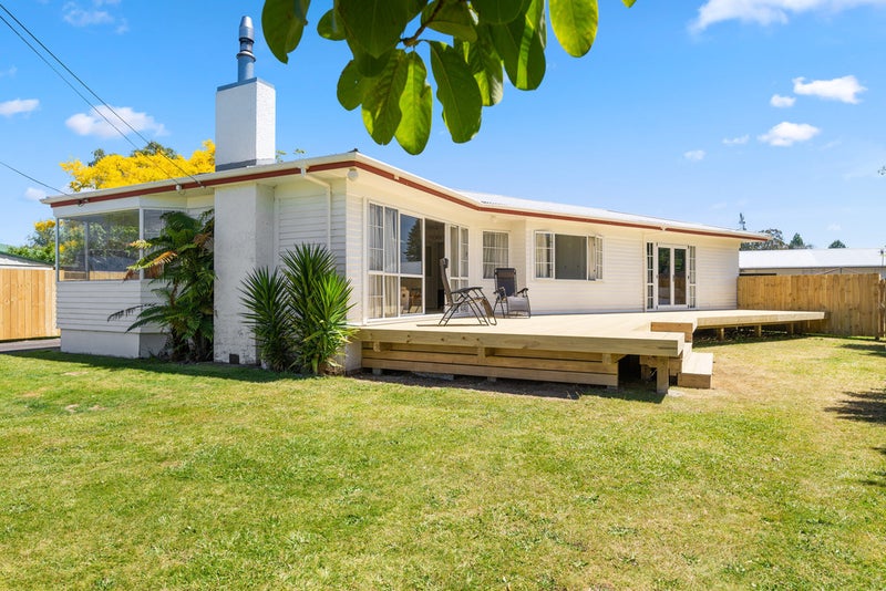 4 Gifford Place, Utuhina, Rotorua - Carousel 1