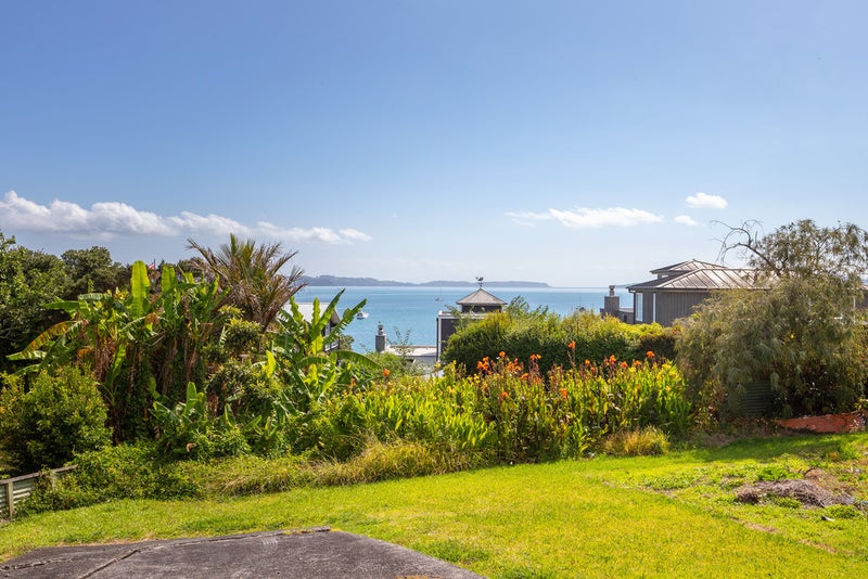 12 Deerness Crescent, Algies Bay, Warkworth - Carousel 2