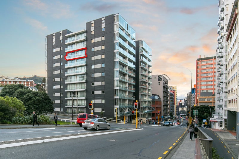 8E/164 The Terrace, Wellington Central, Wellington - Carousel 17