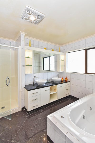 28 Kingsclere Place, Goodwood Heights, Auckland - Carousel 26