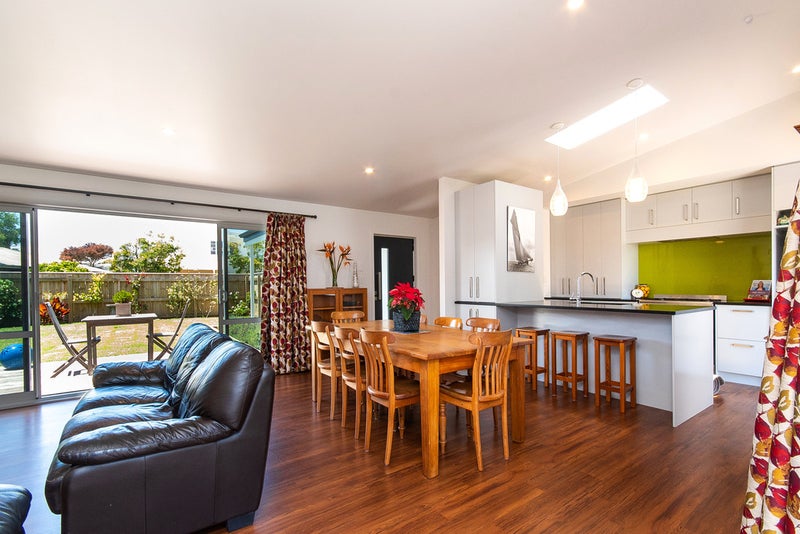 6 Gladstone Road, Bluff Hill, Napier - Carousel 2