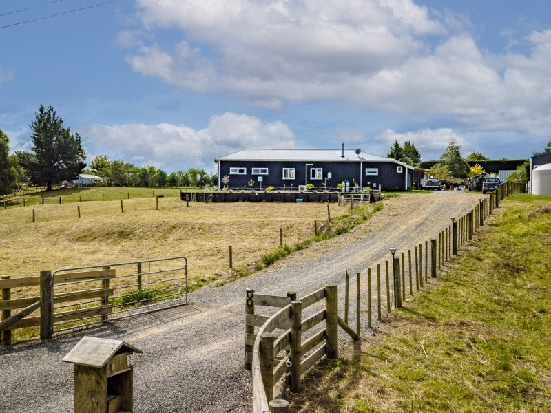 8 Phillips Street, Waipawa - Carousel 20