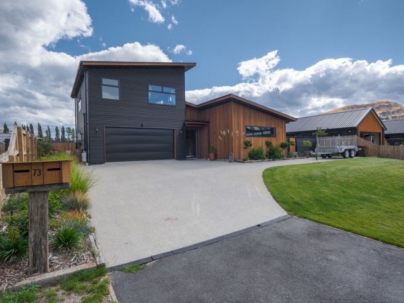 73 Toni's TCE, Shotover Country, Queenstown  - Carousel 2