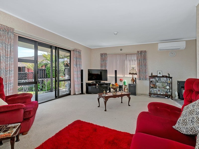 2/55 Alberta Street, Point Chevalier, Auckland - Carousel 2