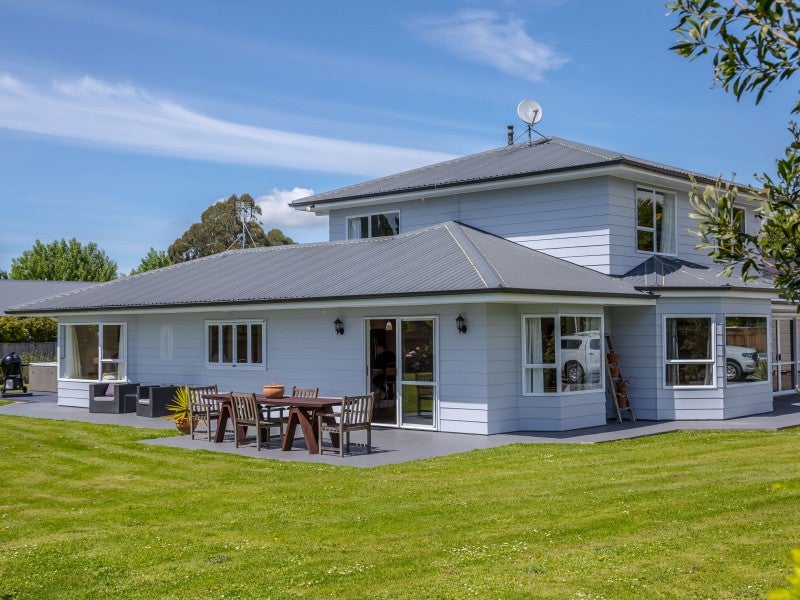 83 Reading Street, Greytown - Carousel 2