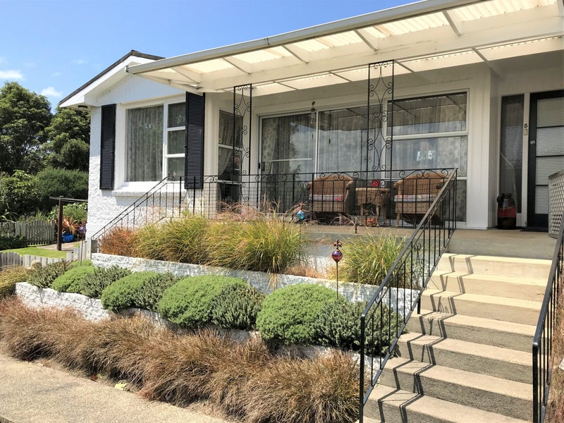 5 Kinmont Crescent, Kinmont Park, Mosgiel - Carousel 2