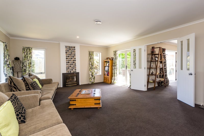 4 Havana Gardens, Shirley, Christchurch - Carousel 2
