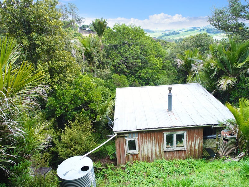 32 Hobson Terrace, Onetangi, Waiheke Island - Carousel 1