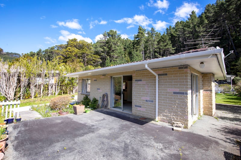 40 Elmslie Road, Pinehaven, Upper Hutt - Carousel 2