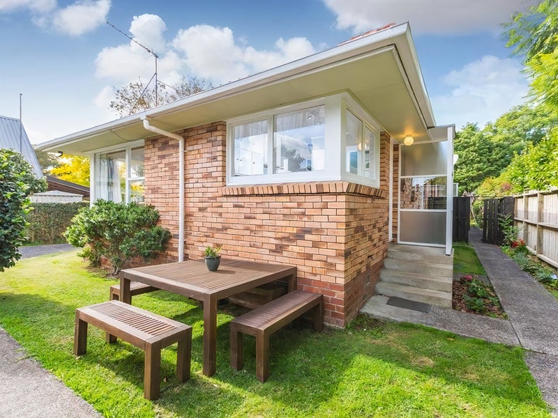 2/139 Pah Road, Royal Oak, Auckland - Carousel 1