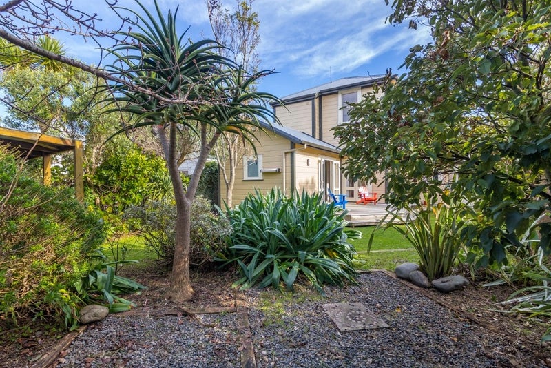 4 Patrick Street, Petone, Lower Hutt - Carousel 24