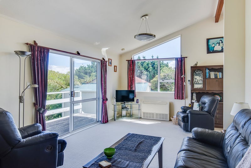 9 Mandeville Crescent, Grenada Village, Wellington - Carousel 2