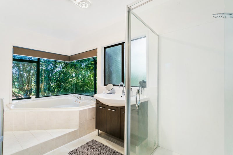 2/40 Glen Vista Place, Bayview, Auckland - Carousel 26