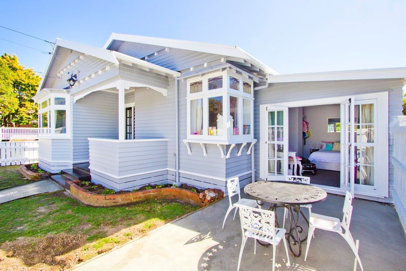 85 Pohutukawa Street, Woburn, Lower Hutt - Carousel 1