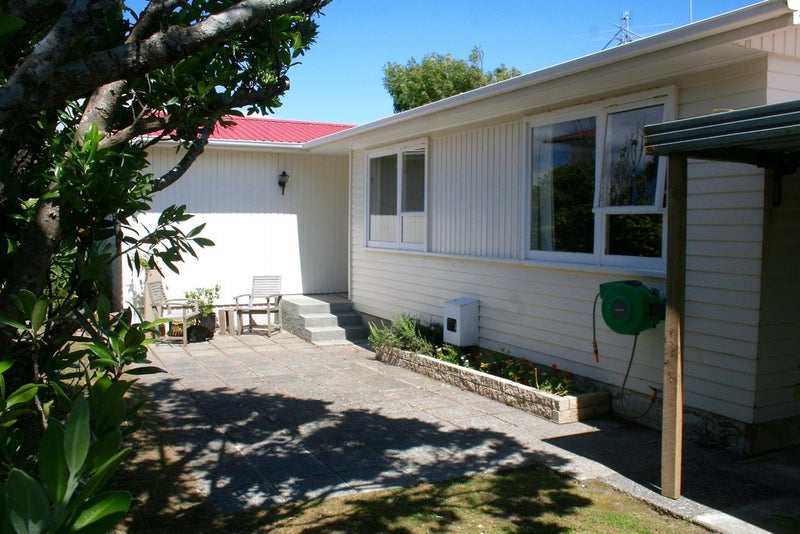 57 Oakleigh Street, Maungaraki, Lower Hutt - Carousel 2