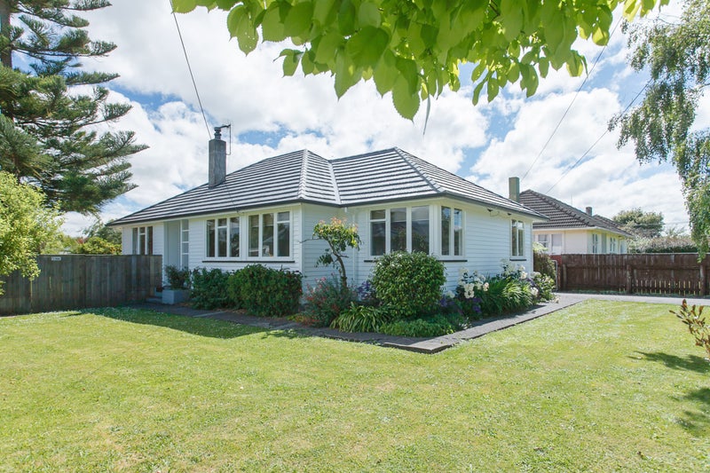 8 Matarawa Street, Whanganui East, Whanganui - Carousel 1