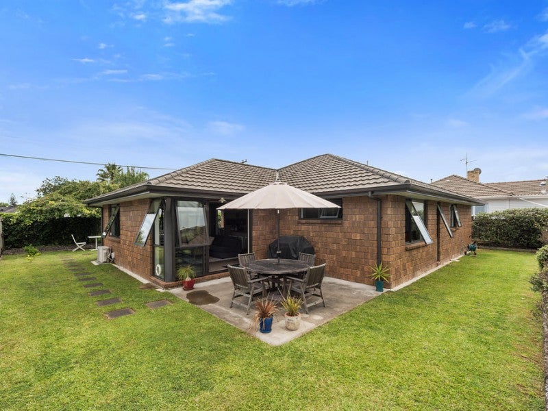 6 Steele Road, Forest Lake, Hamilton - Carousel 2