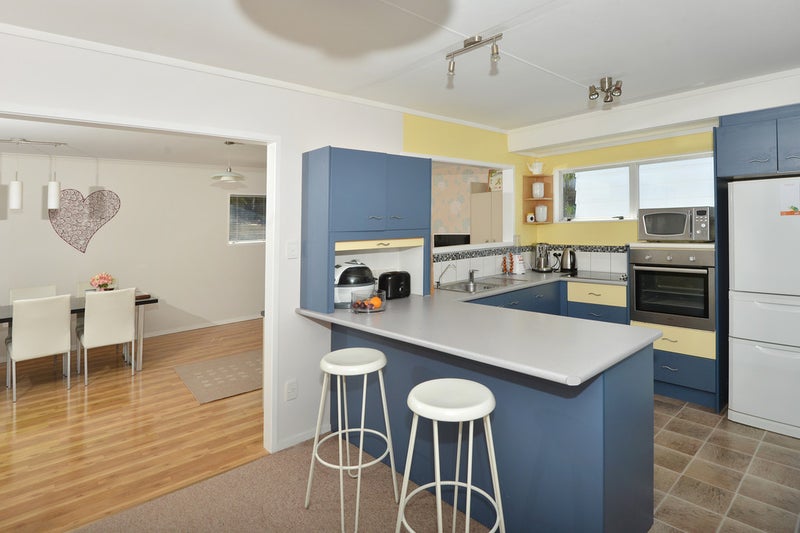 41 Raumati Crescent, Onerahi, Whangarei - Carousel 2