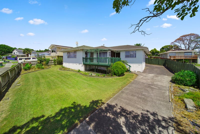 21 Charntay Avenue, Clover Park, Auckland - Carousel 2