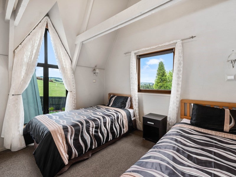 24 Exeter Place, Tihiotonga, Rotorua - Carousel 19