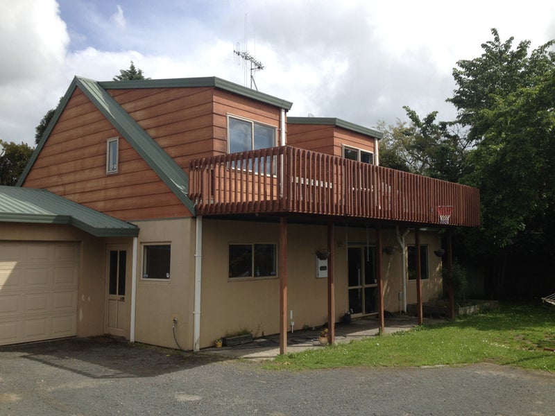 11A Peachgrove Road, Hamilton East, Hamilton - Carousel 1