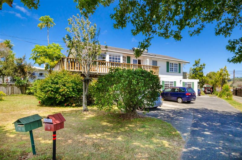 18 Mcentee Road, Waitakere, Auckland - Carousel 1