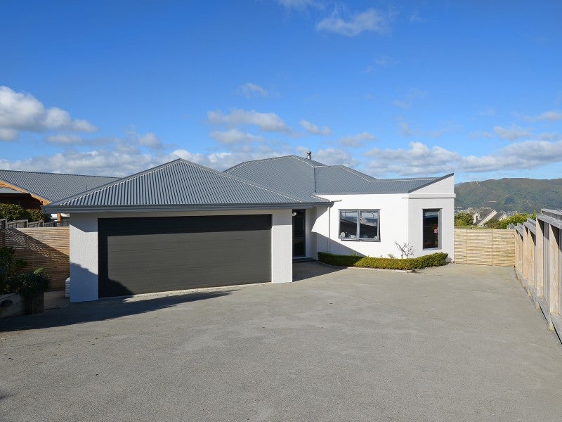 111 Redvers Drive, Belmont, Lower Hutt - Carousel 2