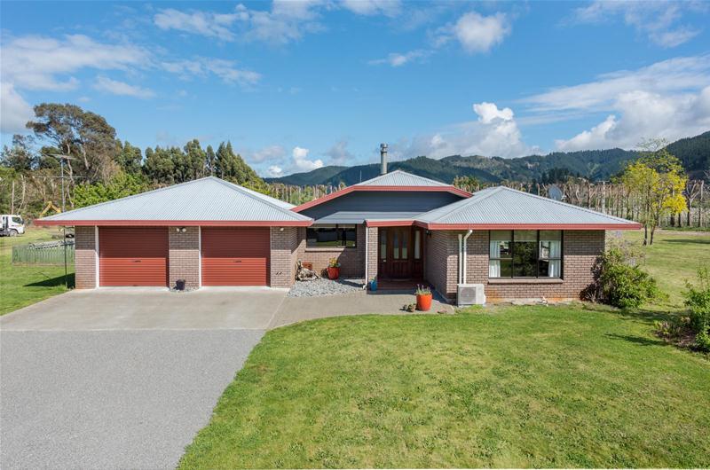 4 Beatrice Street, Rarangi - Carousel 1